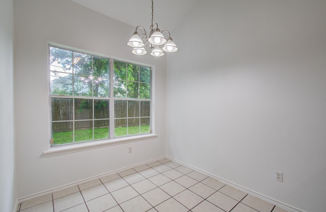 3116 Grassmere St, Houston, TX 77051 - spare room featuring a chandelier and baseboards