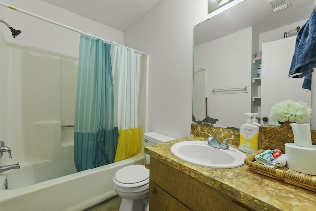 217 Lazy Ln, Conroe, TX 77301 - full bath featuring toilet, shower / bath combination with curtain, and vanity