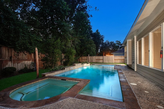 158 Hansom Trail St, The Woodlands, TX 77382 - view of swimming pool with an in-ground hot tub and a fenced backyard