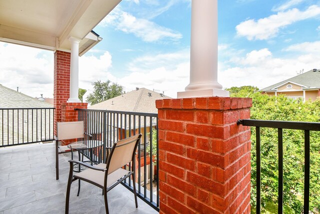 718 Roy St, Houston, TX 77007 - view of balcony