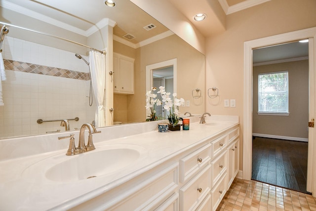 718 Roy St, Houston, TX 77007 - full bathroom featuring double vanity, crown molding, a shower with curtain, and a sink