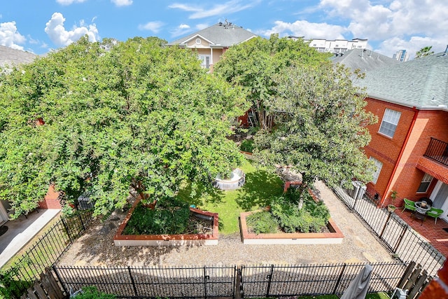 718 Roy St, Houston, TX 77007 - exterior space