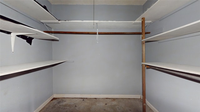 415 Briarcliff Dr, Houston, TX 77076 - view of walk in closet