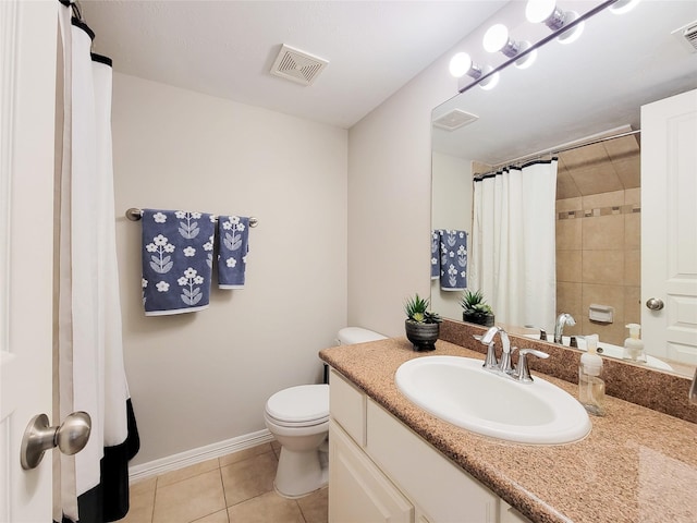 1241 Prince St, Houston, TX 77008 - full bathroom featuring toilet, vanity, tile patterned floors, curtained shower, and baseboards