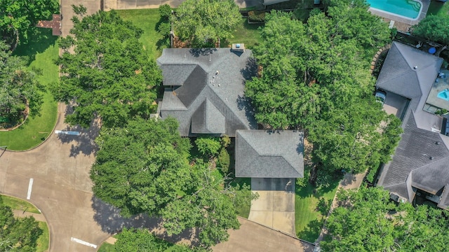 bird's eye view of a pool area