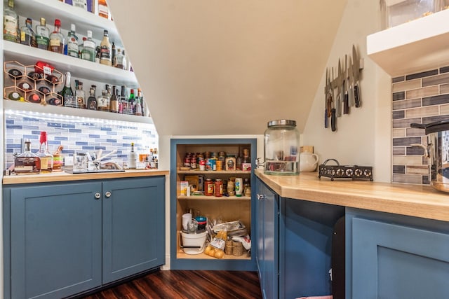 1886 Pampas Trail Dr, Friendswood, TX 77546 - view of pantry