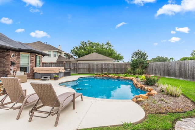 1886 Pampas Trail Dr, Friendswood, TX 77546 - view of pool featuring a patio area, a fenced backyard, and a hot tub