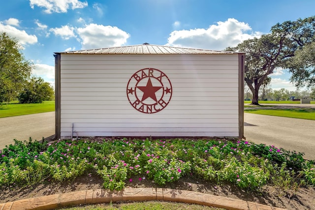 556 Mill Rd, Angleton, TX 77515 - photo 7