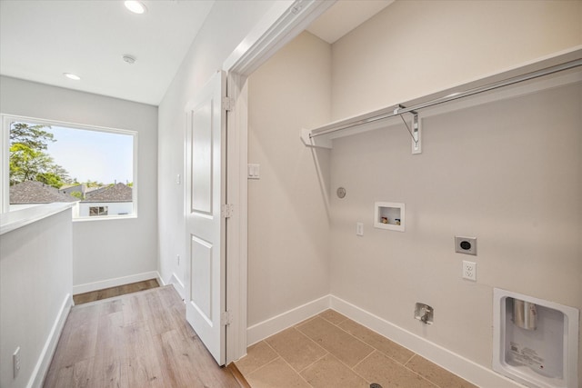 526 Janisch Rd, Houston, TX 77018 - laundry room featuring gas dryer hookup, electric dryer hookup, recessed lighting, baseboards, and washer hookup
