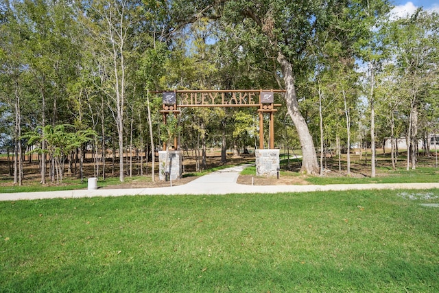 8235 Red Shiner Way, Fulshear, TX 77441 - view of community featuring a yard and view of scattered trees