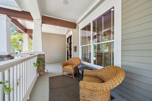 6216 Queenswood Ln, Houston, TX 77008 - balcony with a porch