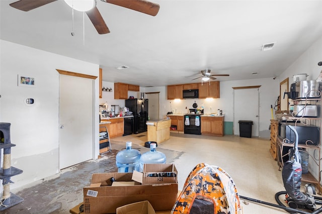 4429 W State Highway 31, Corsicana, TX 75110 - living room with a ceiling fan
