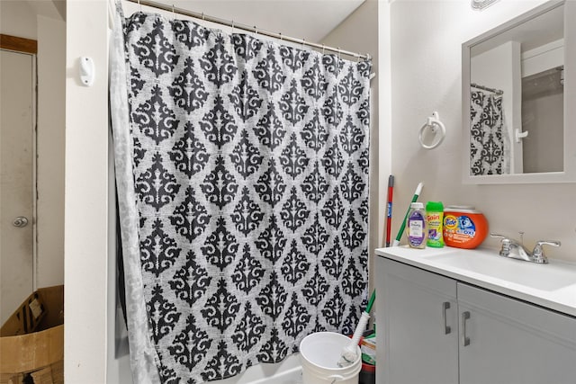 4429 W State Highway 31, Corsicana, TX 75110 - bathroom featuring vanity and shower / bathtub combination with curtain