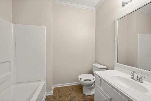 10 Hollow Glen Ln, Tomball, TX 77375 - full bath featuring crown molding, toilet, vanity, baseboards, and shower / washtub combination