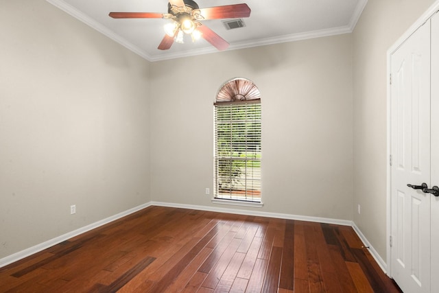 10 Hollow Glen Ln, Tomball, TX 77375 - unfurnished room with hardwood / wood-style flooring, ceiling fan, baseboards, and ornamental molding
