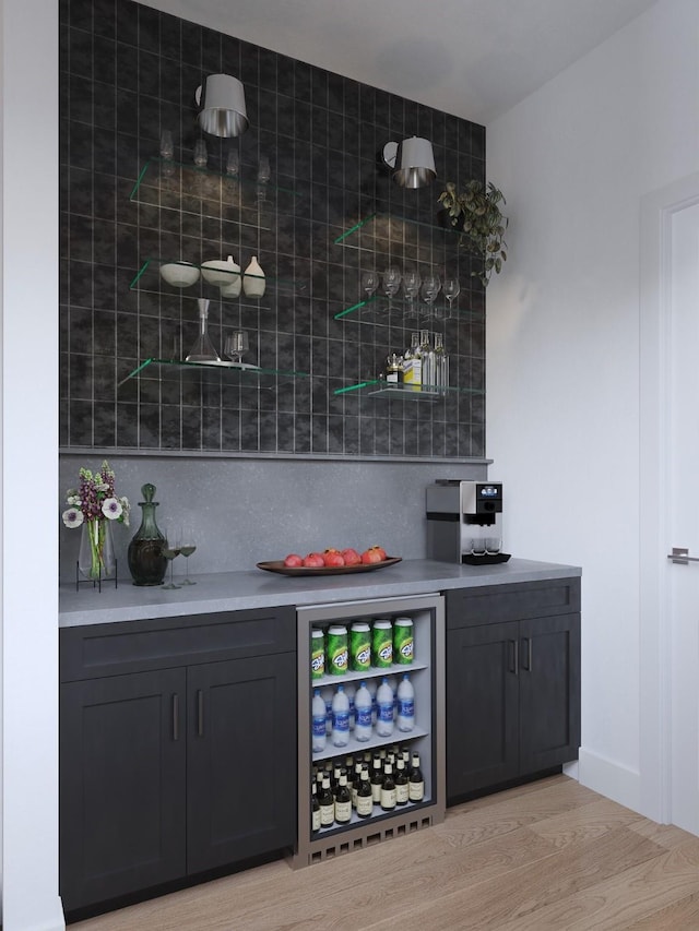 1039 Alexander St, Houston, TX 77008 - indoor dry bar with light wood-type flooring