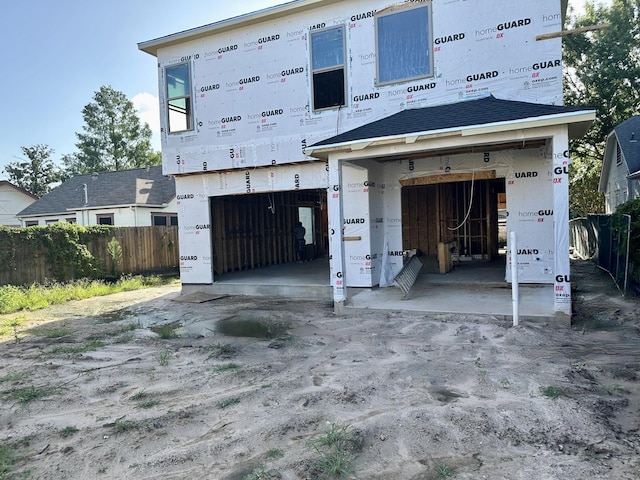 1039 Alexander St, Houston, TX 77008 - view of front of property with a garage