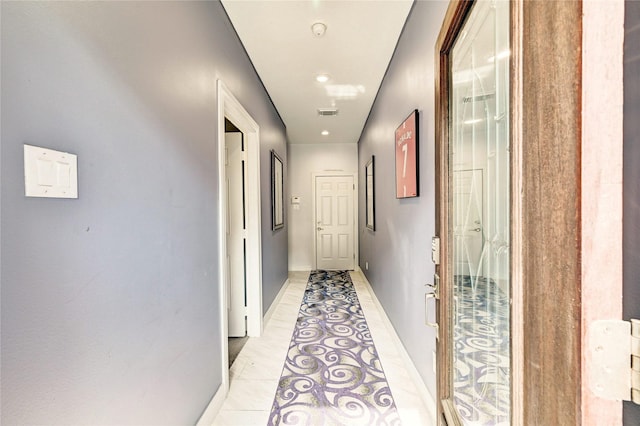 5507 Darling St, Houston, TX 77007 - corridor with baseboards