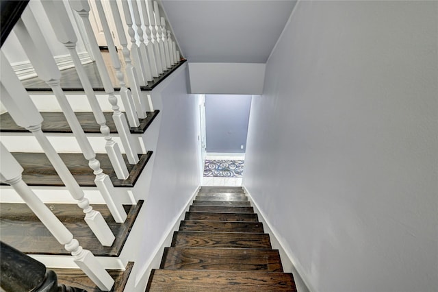 5507 Darling St, Houston, TX 77007 - stairs featuring wood finished floors and baseboards