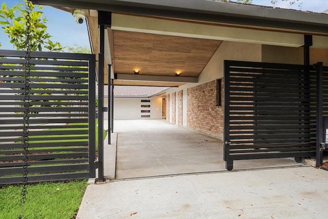 5686 Bayou Glen Rd, Houston, TX 77056 - view of gate