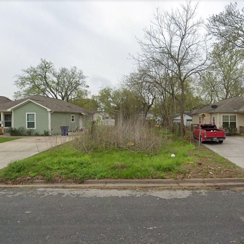 211 8th Ave N, Texas City, TX 77590 - photo 2