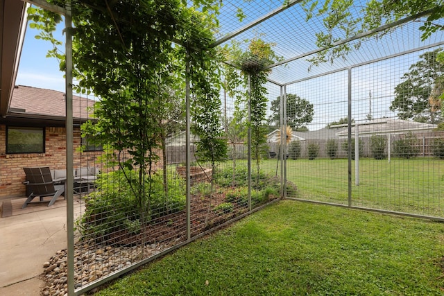 view of yard featuring a patio