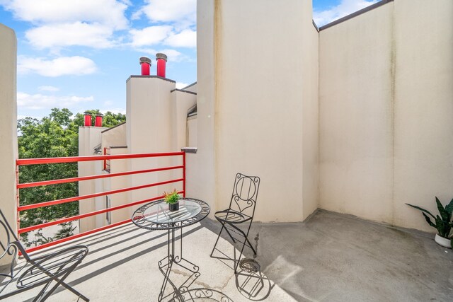 2100 Huldy St Unit 4, Houston, TX 77019 - view of balcony