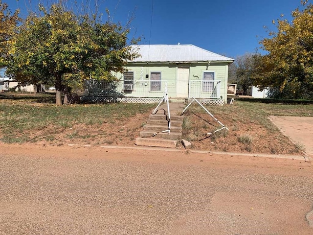 323 W 6th St, Spur, TX 79370 - photo 1