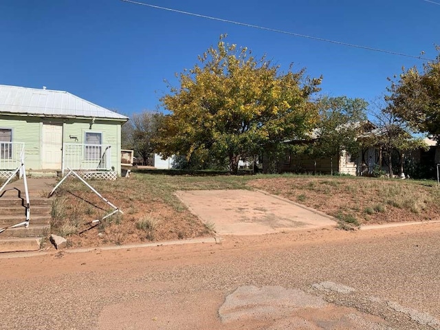 323 W 6th St, Spur, TX 79370 - photo 3