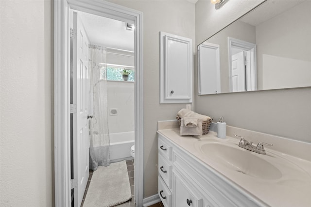 996 Scroggins Ln, Waller, TX 77484 - full bath featuring vanity, toilet, and bathing tub / shower combination