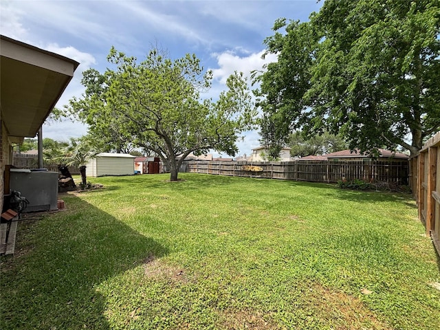 13642 Greenridge Dr, Sugar Land, TX 77498 - view of yard with a shed and an outdoor structure