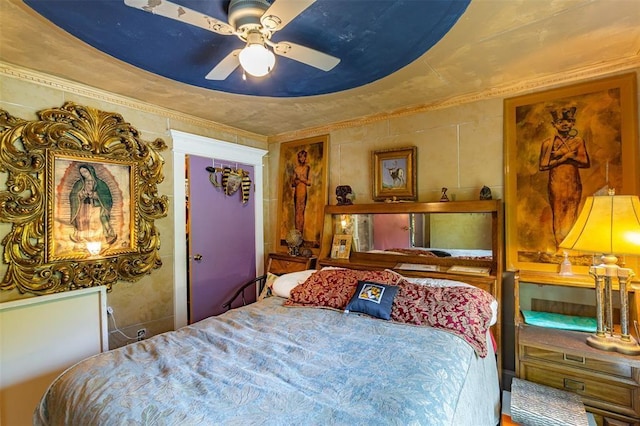 bedroom with a ceiling fan