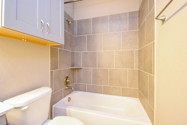 5006 Isidore Ln, Missouri City, TX 77459 - full bathroom with toilet and shower / washtub combination