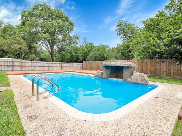 507 Patricia, San Antonio, TX 78216 - view of pool with a fenced backyard and view of wooded area