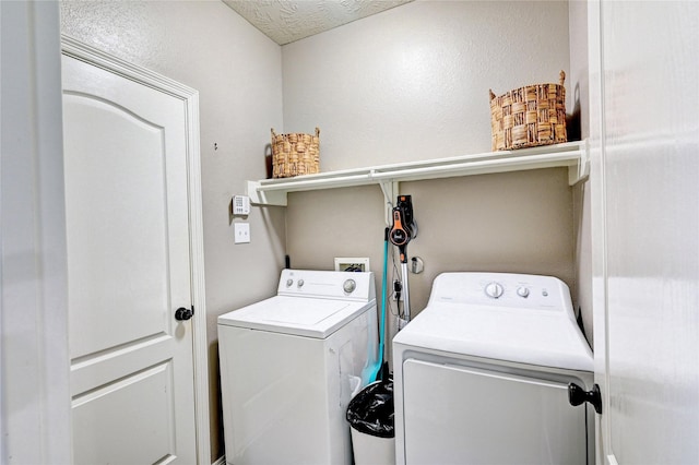 923 Garrett Dr, Magnolia, TX 77354 - laundry room featuring independent washer and dryer