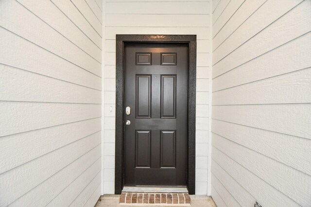 view of exterior entry