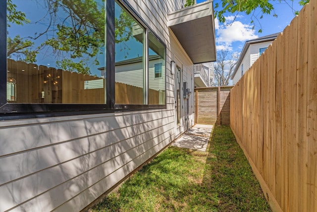 3912 Tulane St, Houston, TX 77018 - view of side of property featuring a fenced backyard