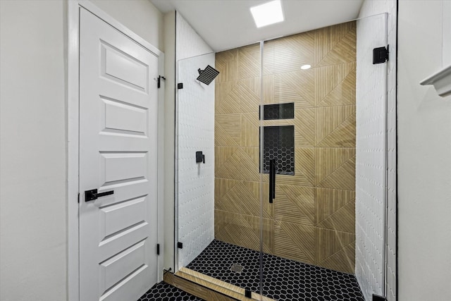 8902 Hendon Ln, Houston, TX 77036 - full bath featuring a shower stall