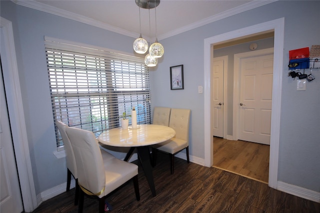3726 Straightfork Dr, Houston, TX 77082 - dining space featuring dark wood-style flooring, crown molding, baseboards, and a chandelier