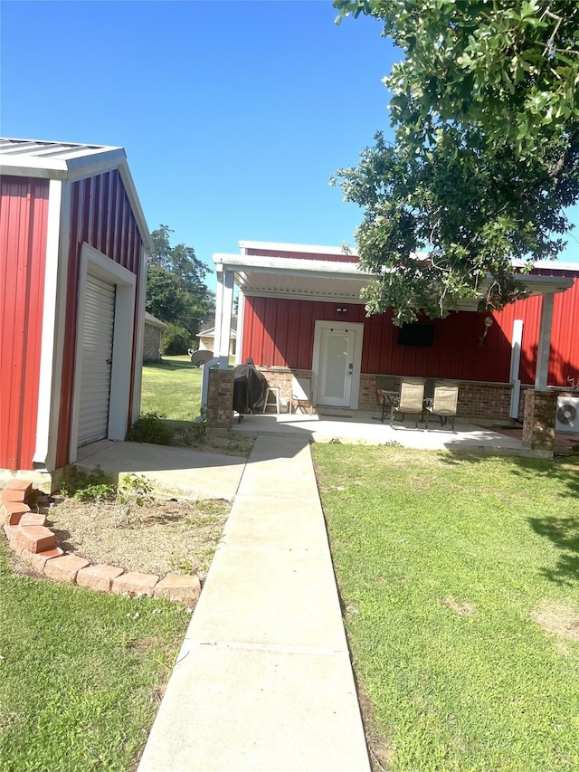 202 Golfview Dr, Normangee, TX 77871 - view of outdoor structure with an outdoor structure