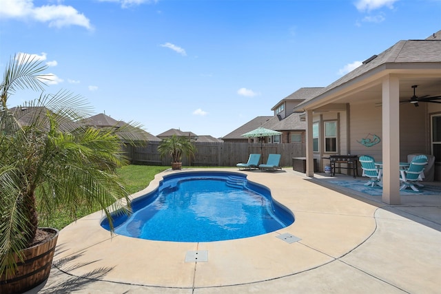 2510 Ocean Key Dr, Texas City, TX 77568 - view of pool with a fenced backyard, ceiling fan, and a patio area