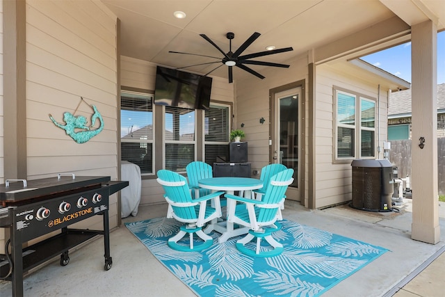 2510 Ocean Key Dr, Texas City, TX 77568 - view of patio / terrace featuring ceiling fan and outdoor dining area