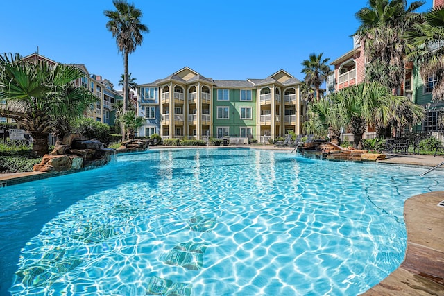 7000 Seawall Blvd Unit 1011, Galveston, TX 77551 - view of community pool