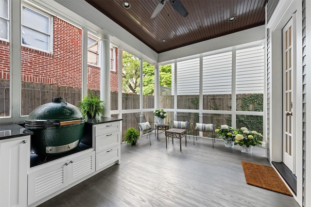 215 Bayland Ave, Houston, TX 77009 - sunroom / solarium with ceiling fan and an outdoor hangout area
