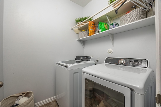 3803 Hunters Trl, Baytown, TX 77521 - laundry room featuring independent washer and dryer and baseboards