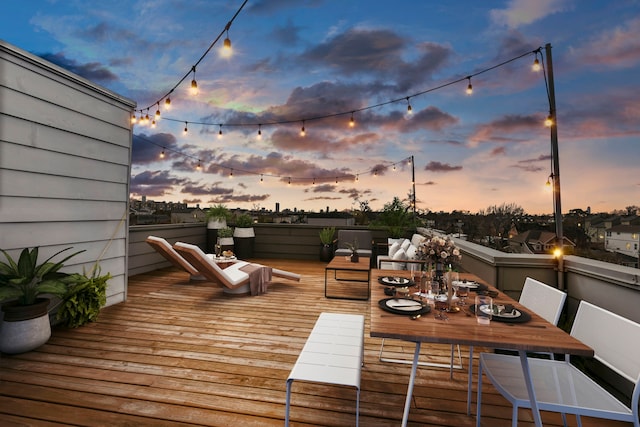 910 W 19th St Unit A, Houston, TX 77008 - view of deck at dusk