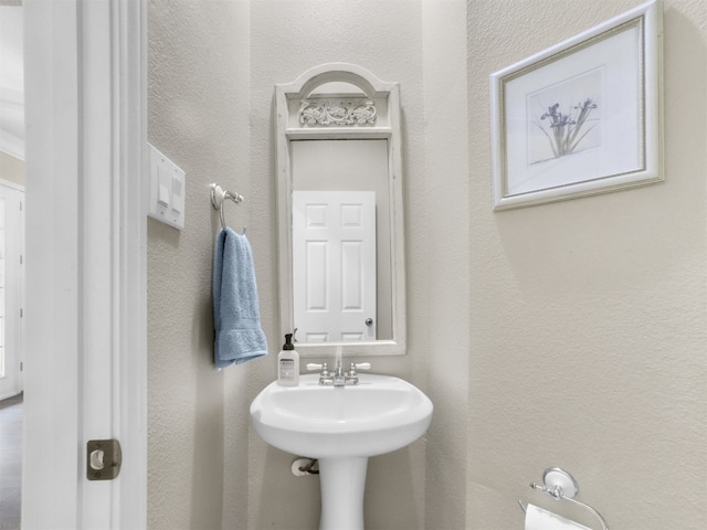 11987 White Oak Xing, Conroe, TX 77385 - bathroom featuring a sink