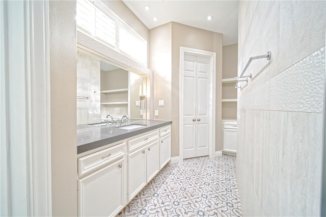910 Peachwood Bend Dr, Houston, TX 77077 - bathroom with vanity