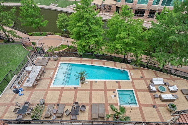 1 Waterway Ct Unit 4B, The Woodlands, TX 77380 - community pool with fence