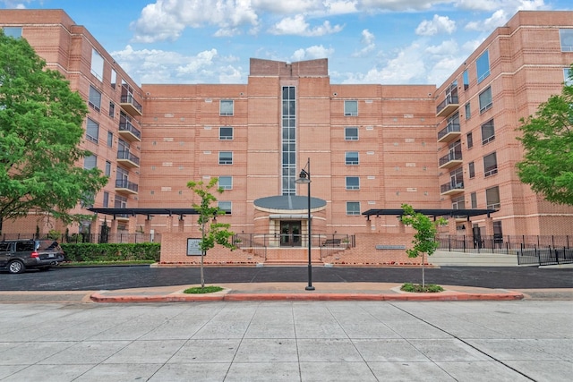 1 Waterway Ct Unit 4B, The Woodlands, TX 77380 - view of apartment building / complex